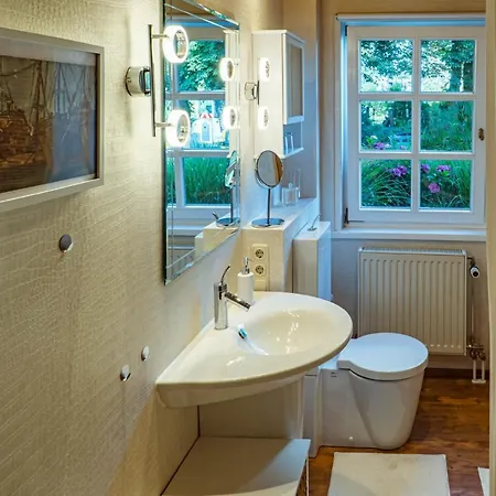 Reetdachfachwerkvilla Am Wiesengrund Appartement *