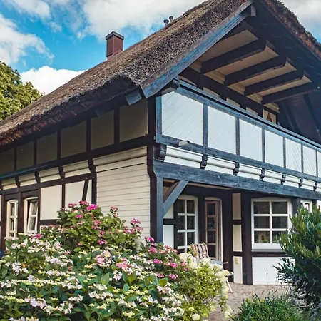 Reetdachfachwerkvilla Am Wiesengrund *