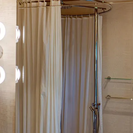 Reetdachfachwerkvilla Am Wiesengrund Appartement Bergen Auf Rugen