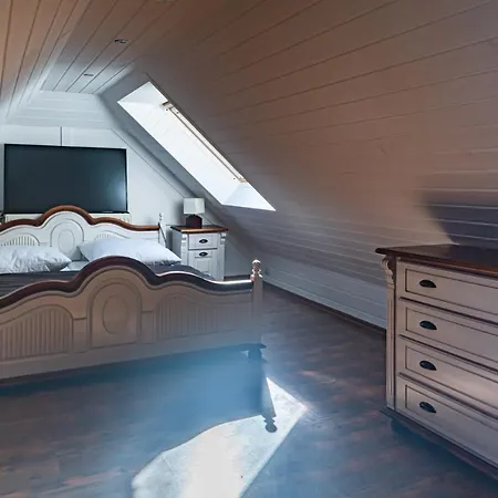 Reetdachfachwerkvilla Am Wiesengrund * Bergen Auf Rugen