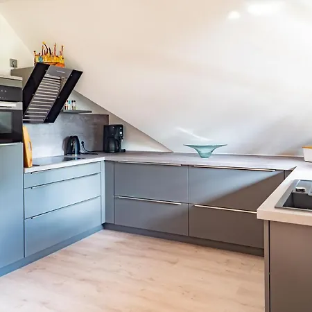 Reetdachfachwerkvilla Am Wiesengrund * Bergen Auf Rugen
