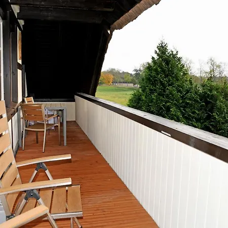 Reetdachfachwerkvilla Am Wiesengrund Apartment Bergen Auf Rugen